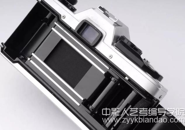 焦平面快门结构.jpg
