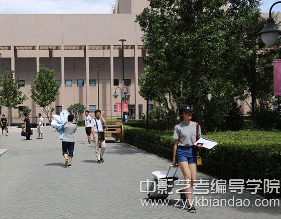 中戏3.jpg