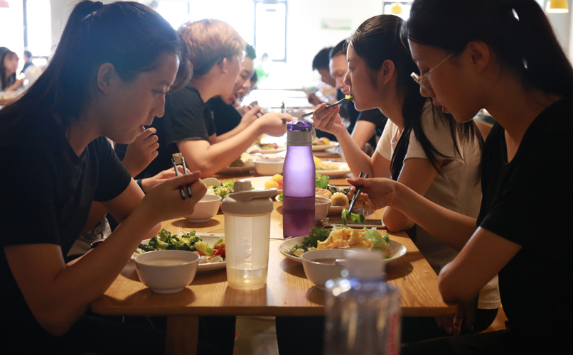 中影人教育食堂